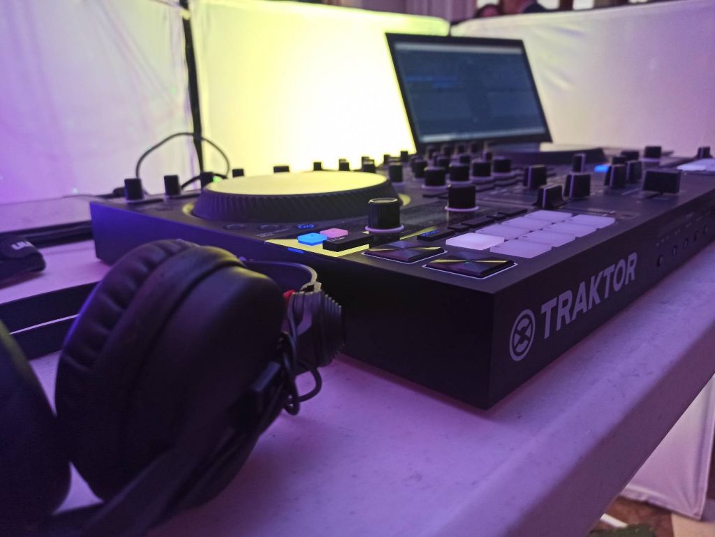 dj profesional para bodas y eventos